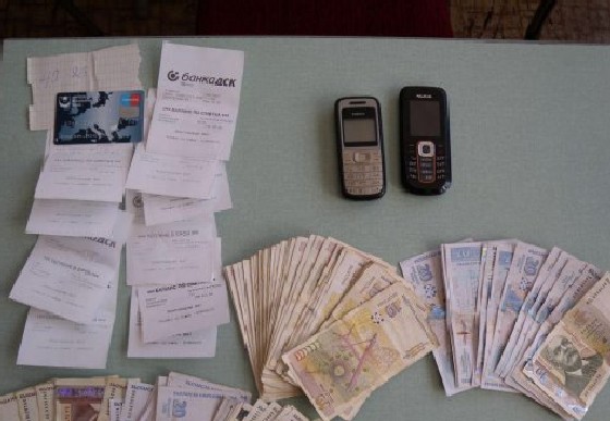 Арестуваха бандата цигани, ужилили професор със 70 000 лв.