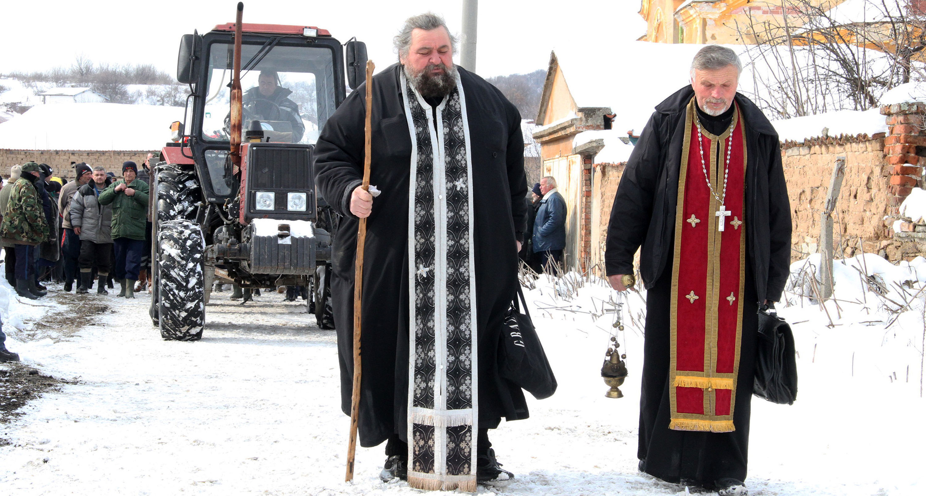 Село Бисер се прости с жертвите на пороя