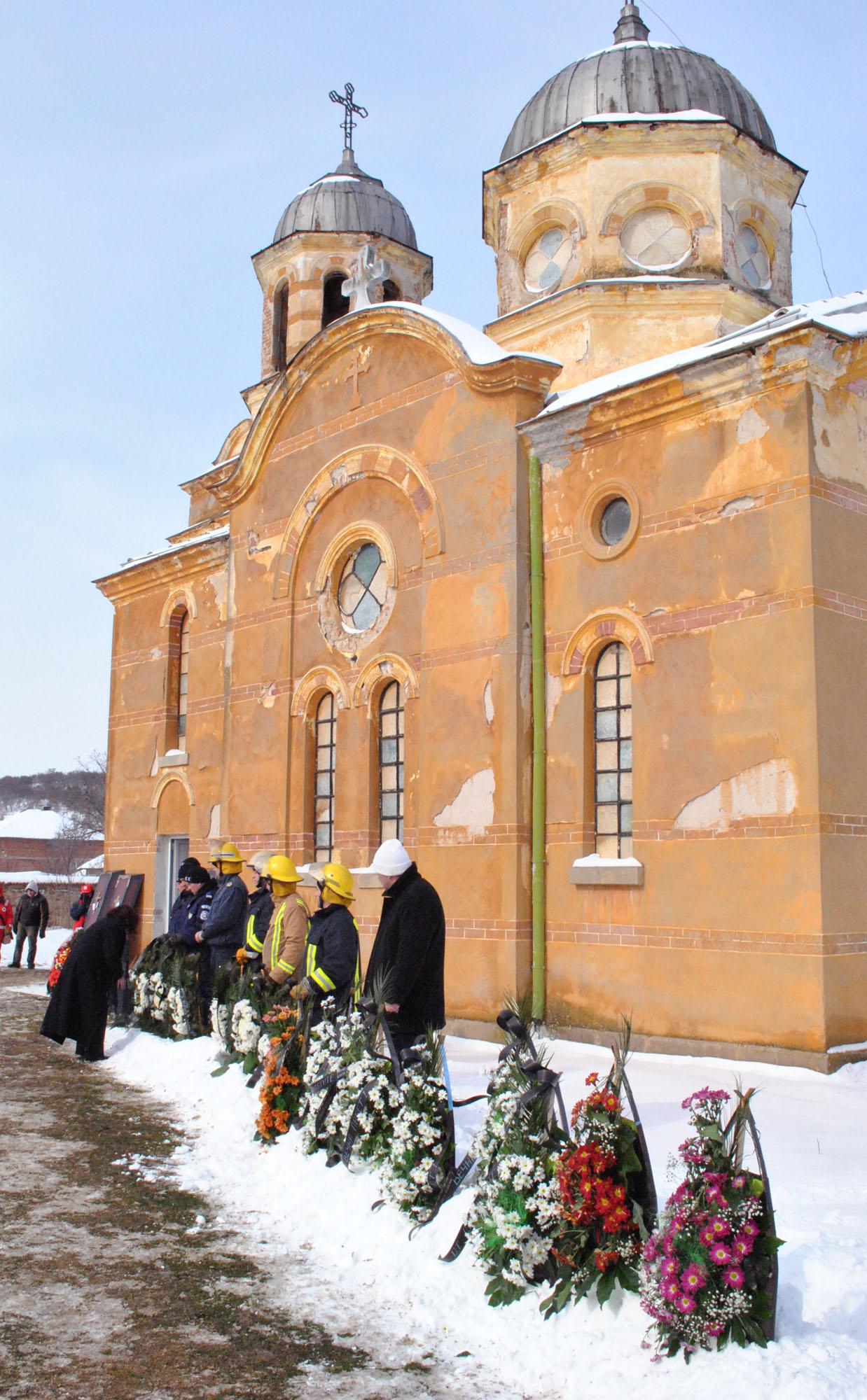 Вяра е първото бебе след потопа в Бисер