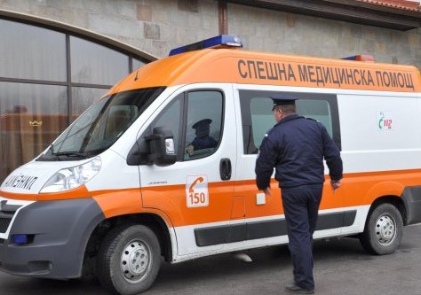 Бебе умря от глад и пневмония