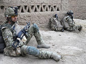 Британските войски ще бързат да напуснат Афганистан през Казахстан
