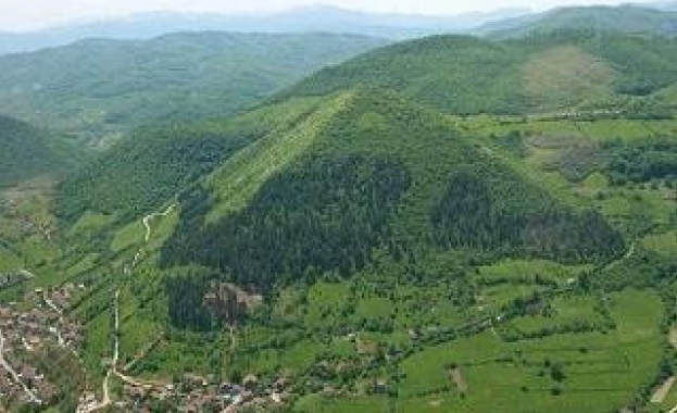 Пирамида на 3200 г. в Босна излъчва енергия
