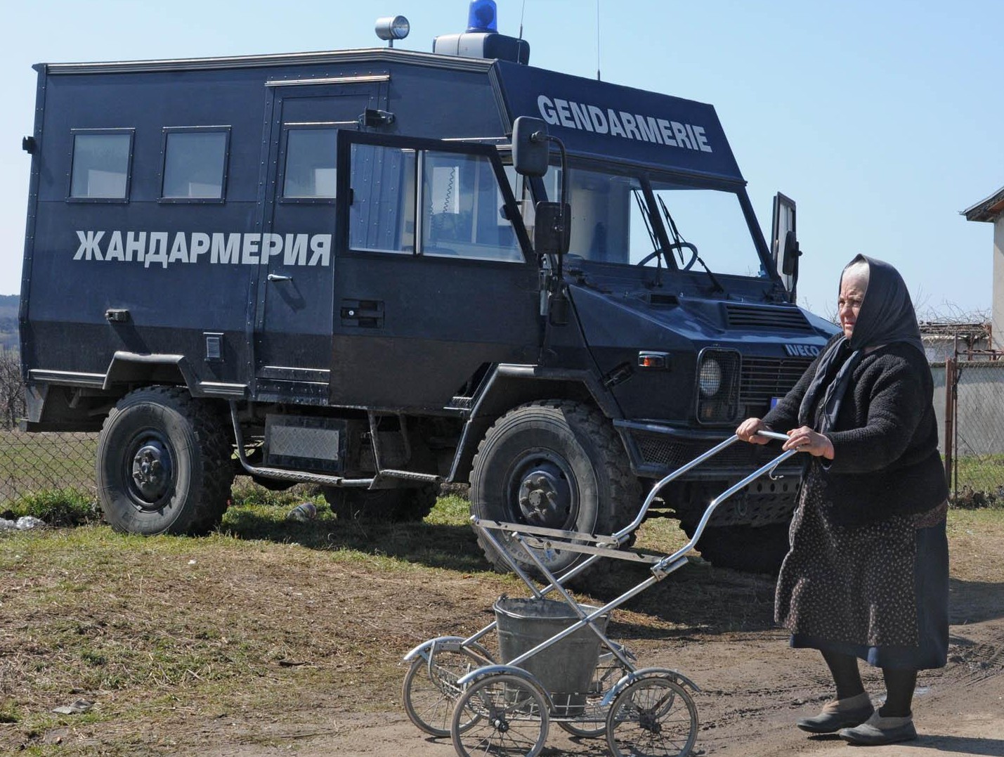 Цигани щурмуват Бисер за желязо