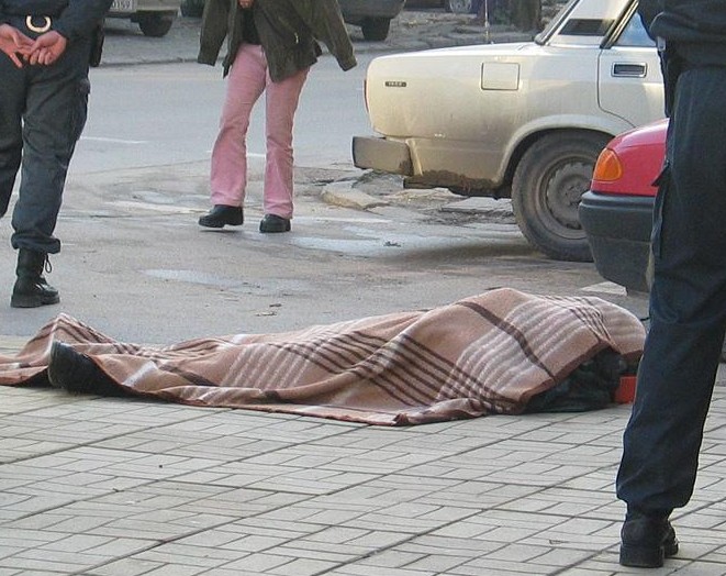 Възрастен мъж издъхна на улицата