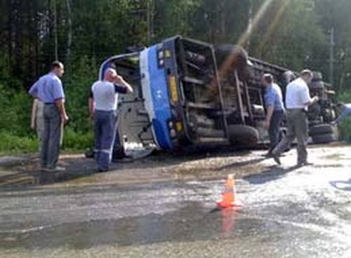Разби се пълен с деца автобус, има загинали 