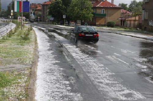 Градушки се очакват на места днес 