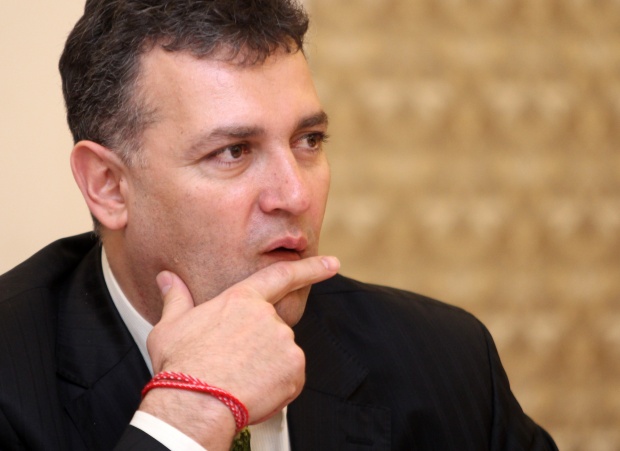 Валентин Николов вече не е депутат