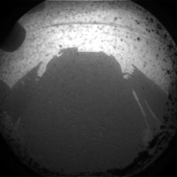 Вижте Марс отблизо! Curiosity изпрати първите снимки от Червената планета (ВИДЕО)