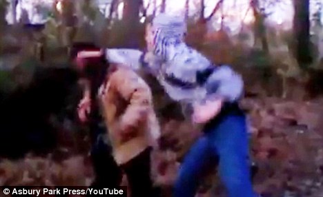 В Родопите е така: Внук изрод смаза от бой дядо си за 15 лв.