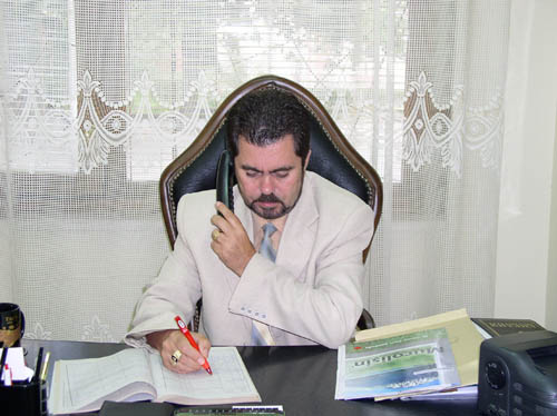 Лечителите бесни, не искат лекари да ги надзирават
