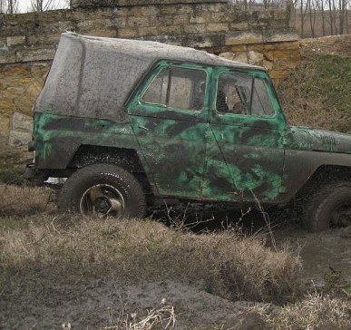 Бакшиши се бият зверски с бухалки за клиенти в Рила