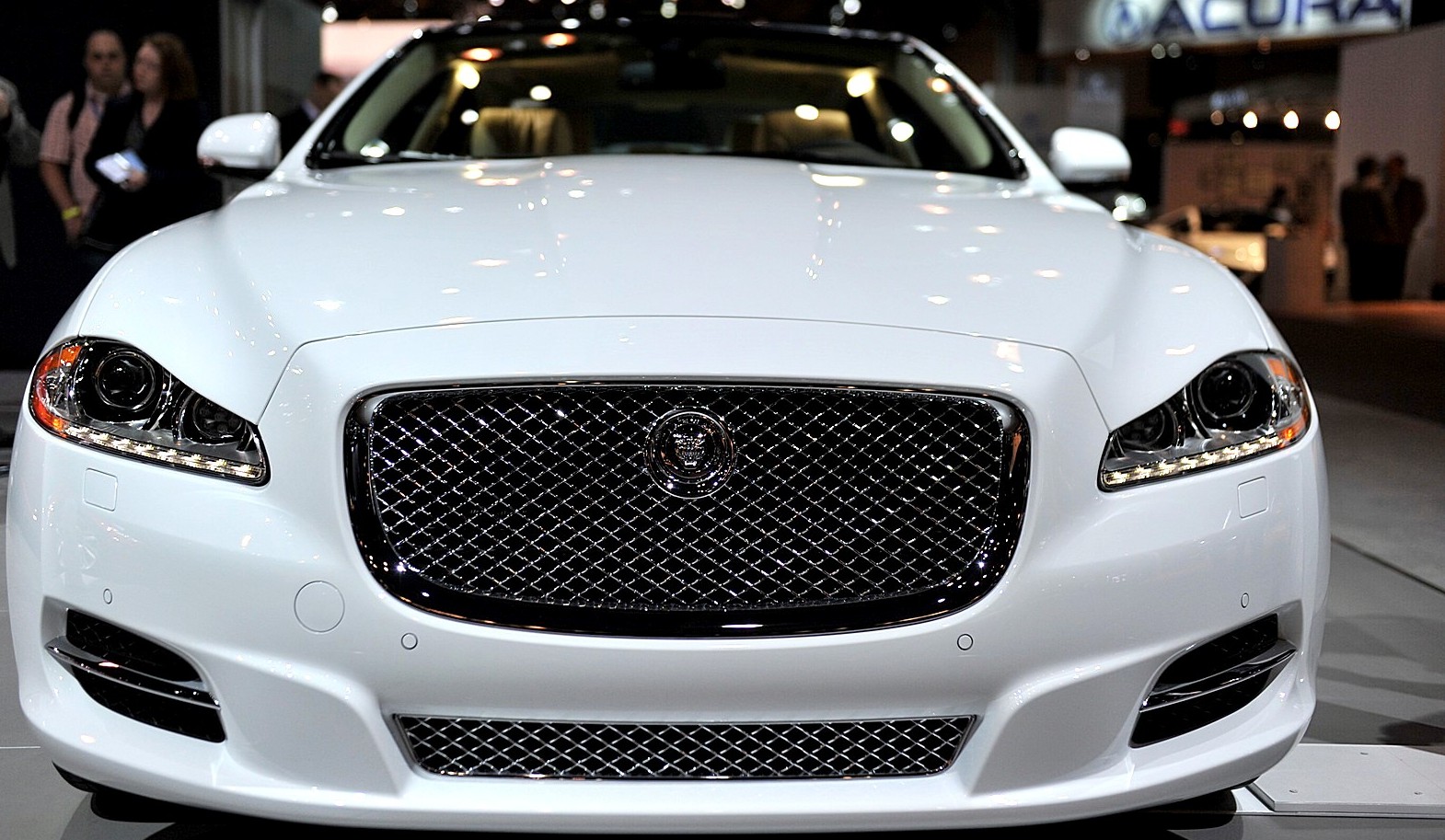 Електрическият Jaguar I-Pace с нова версия СНИМКИ