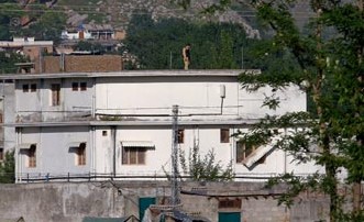 Филм за Осама удря рамо на Обама