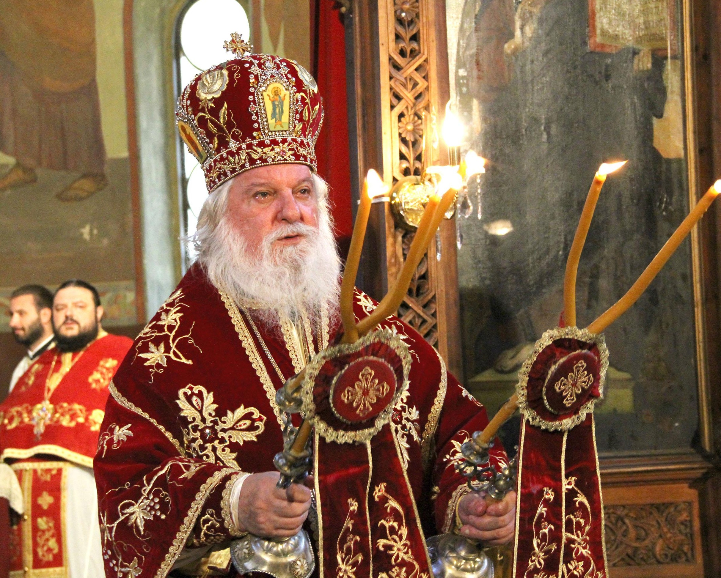Видинският митрополит върна 300 гости 