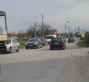 Четири катастрофи с 9 автомобила край Пловдив