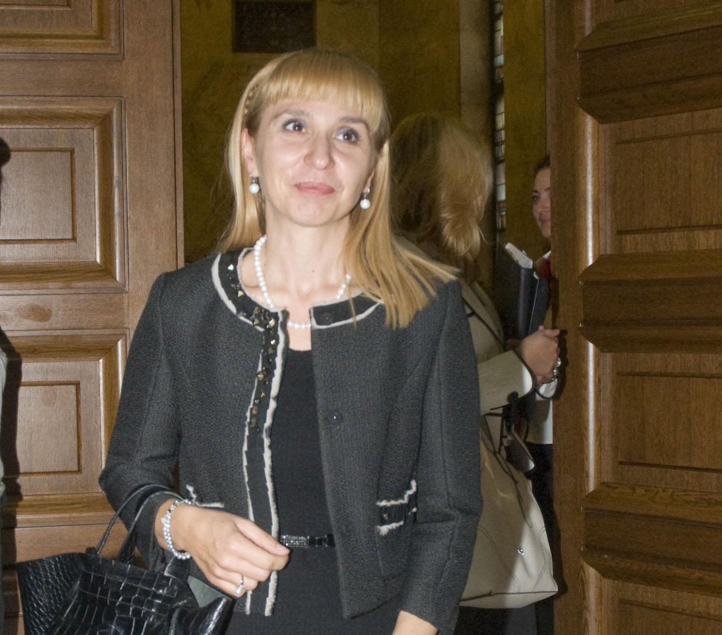 Ето кой ще наследи Мая Манолова