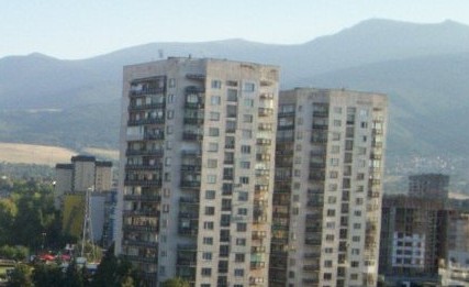 Колячът от "Младост" издивял заради момиче 