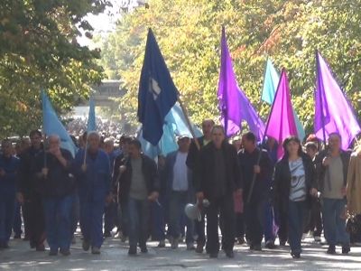 Работниците във ВМЗ–Сопот на пост и молитва по празниците