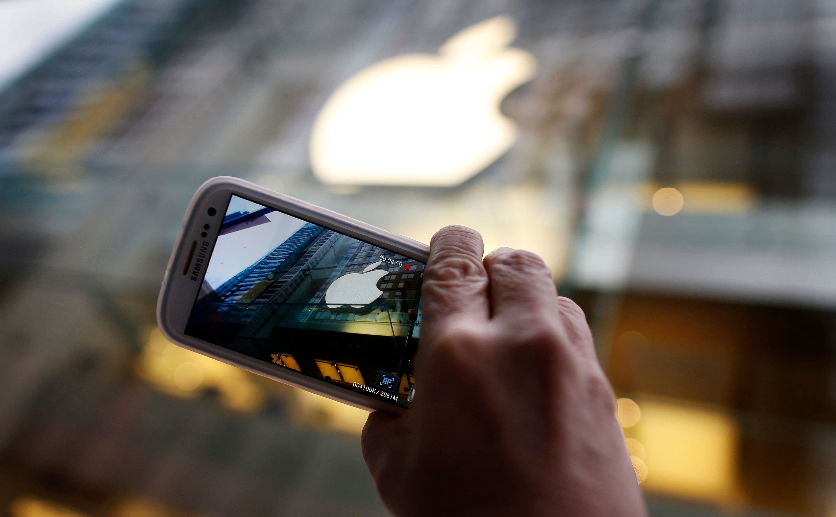 Китайска компания сглобява iPhone в Тутракан