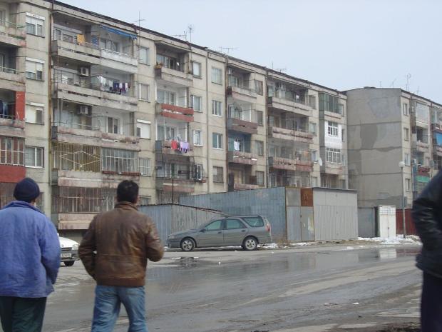 Мъж наби майка си и братята си в Столипиново