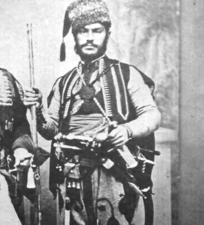 Максим Генчев протяга ръце и към Караджата - ето кой ще играе войводата 
