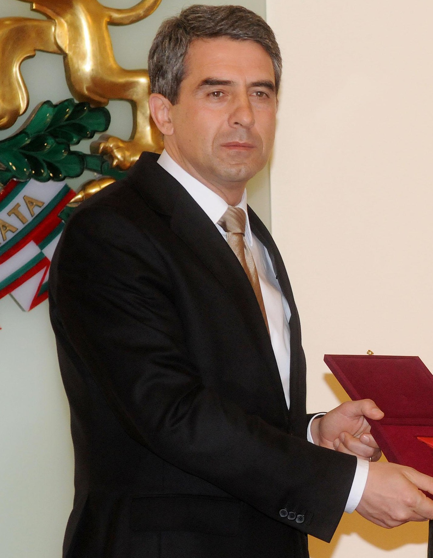  Плевнелиев търси служебен премиер сред бизнеса
