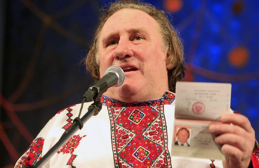 Депардийо вече с адрес на ул. „Демократическая”