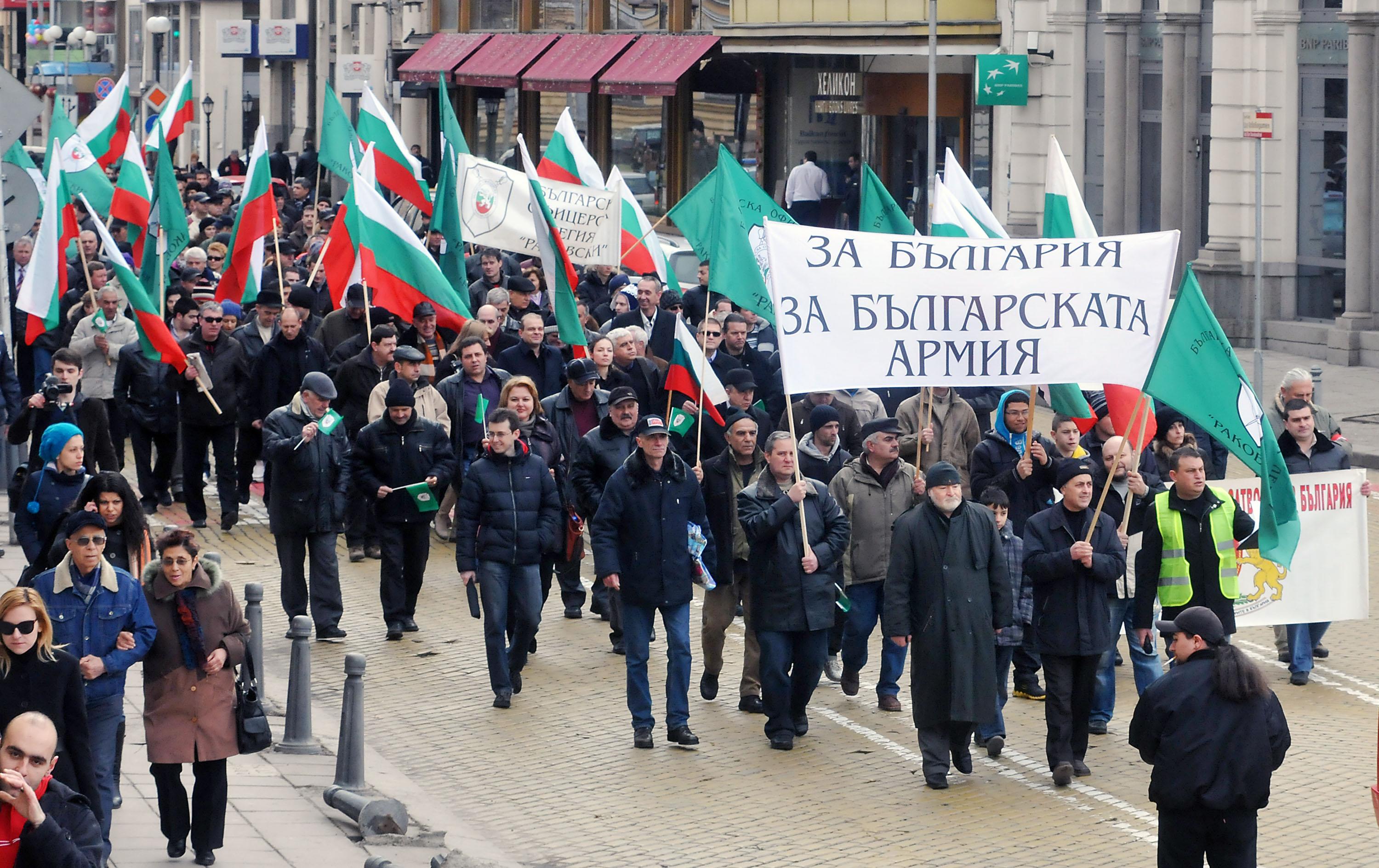 Майор Милов: Българската армия никога няма да се откаже от своя народ!