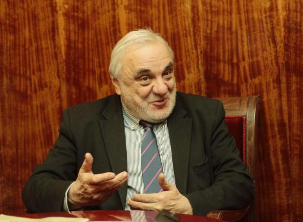 Директорът на Националната опера Пламен Карталов: Всяка революция има задкулисна режисура