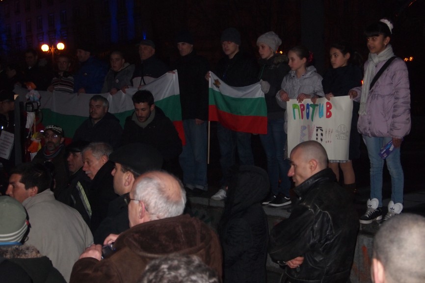 Обрат и в Пловдив: Полицията повече от протестиращите