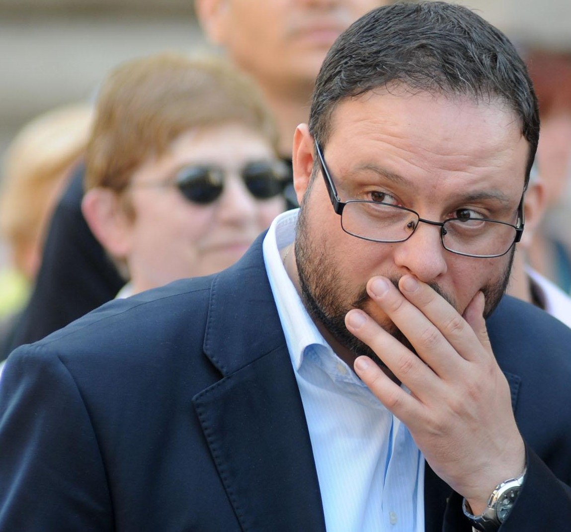 “Атака” шпионира президента: Викал сегашни министри за служебен премиер