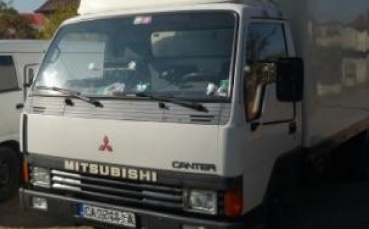 Апаши отмъкнаха замразено месо и пари от шофьор на камион