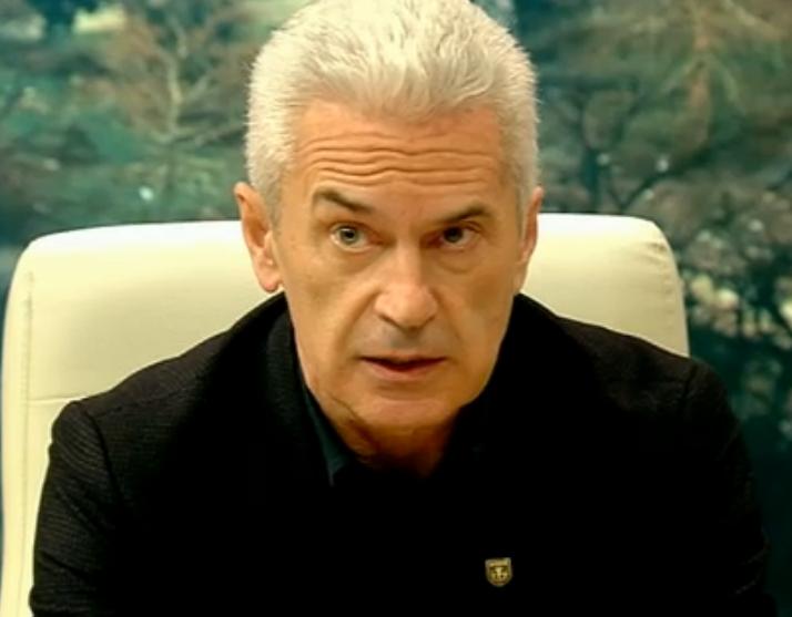 Волен отсвири депутати в ефир: Няма да седна до тях!