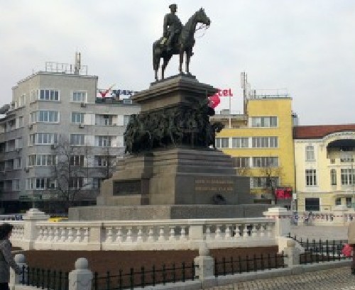 Паметникът на Цар Освободител готов за 3 март