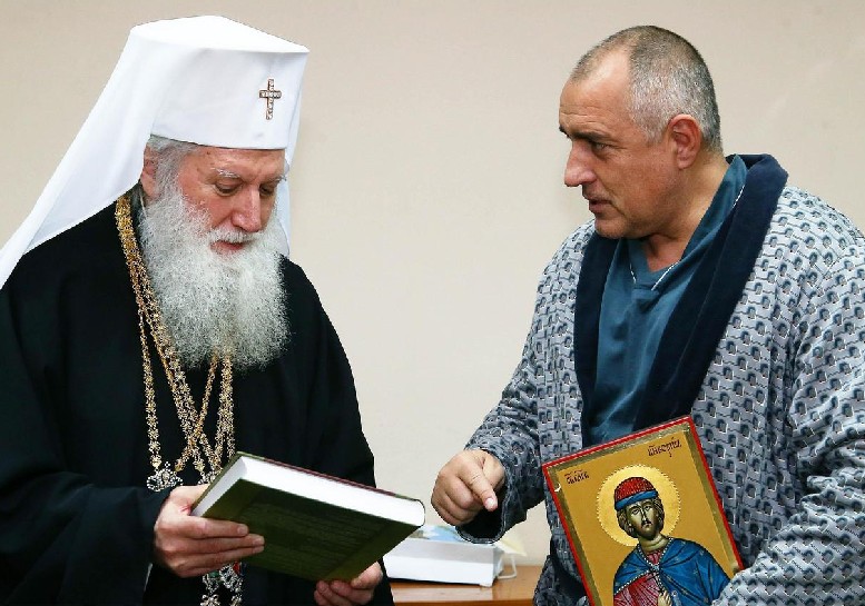 Въвеждат вероучение в училищата 