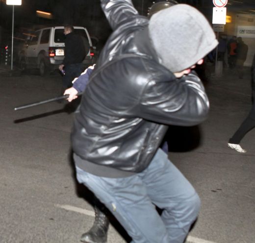 Трима от арестуваните снощи на протестите в столицата са освободени