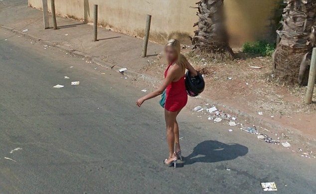 Хванати в акта: Google Street View засне жрици на любовта да си вършат работата (СНИМКИ)