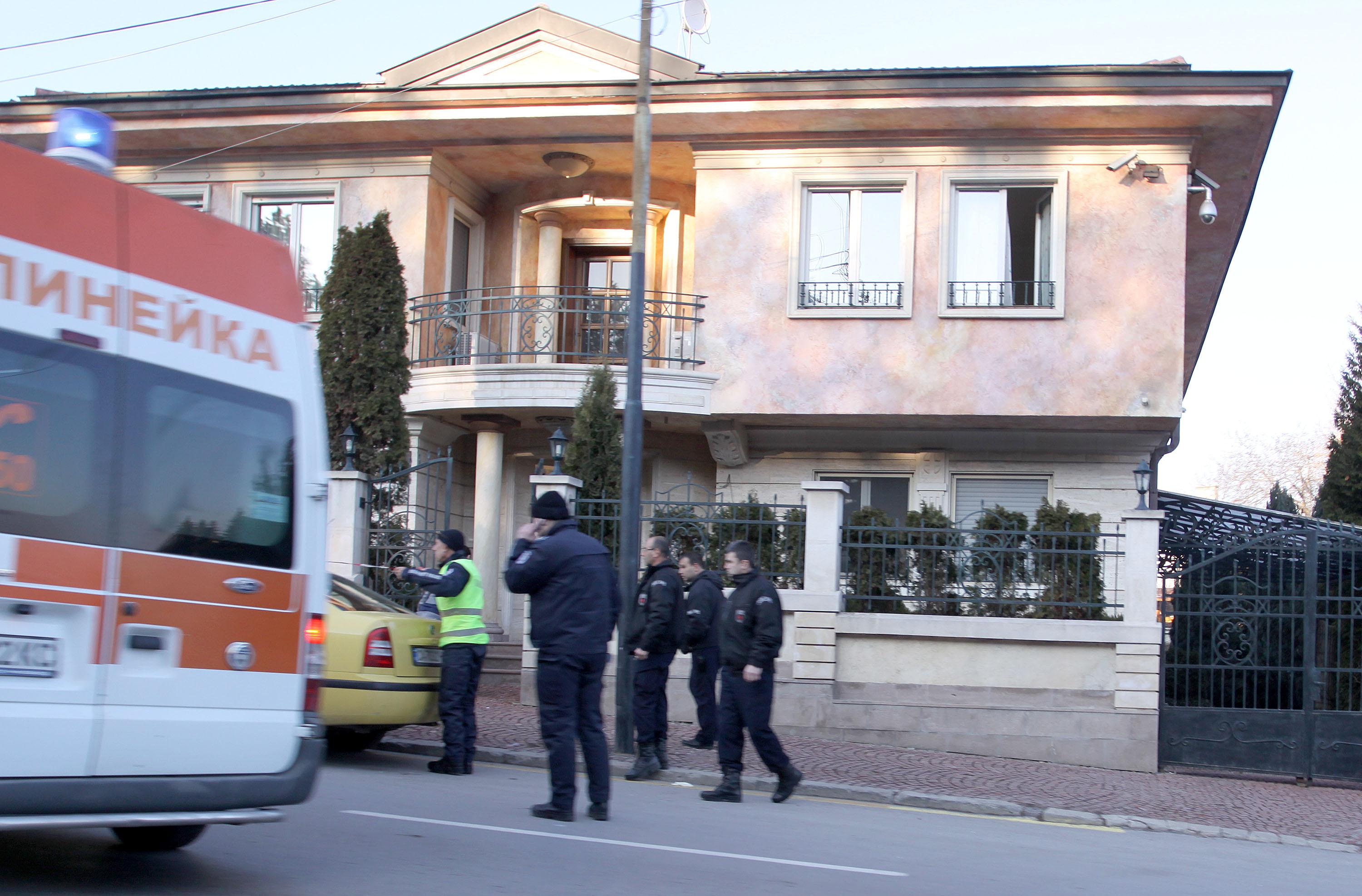 Беемвето на похитителите - с краден номер С 4234 НТ 