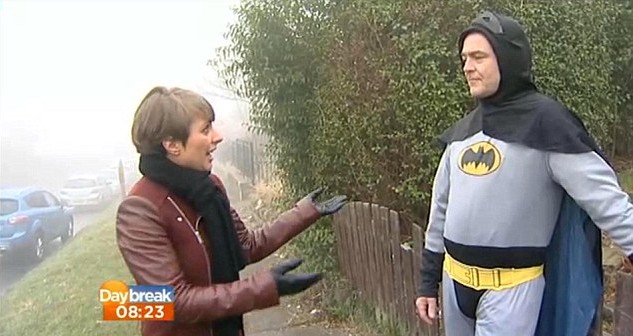 Разкриха самоличността на британския Батман (ВИДЕО)