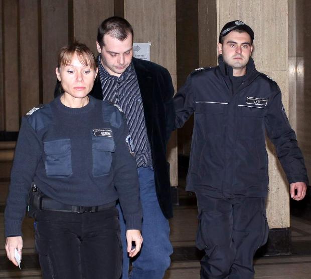 Убиецът Бошнаков спокойно показал къде е изгорил трупа на Явор