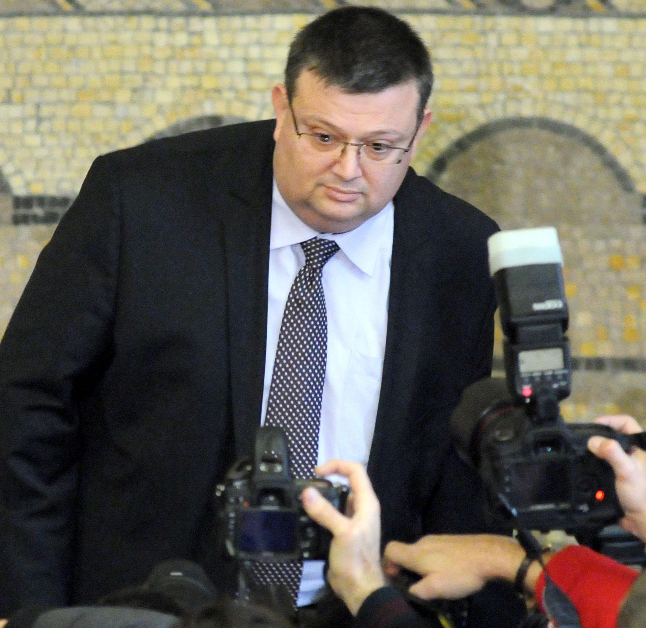 Сотир Цацаров: Докладът от проверката на ДКЕВР и ЕРП-тата ще е готов на 22 март