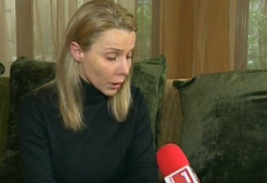 Ясновидки: Жена пази отвлечената Лара