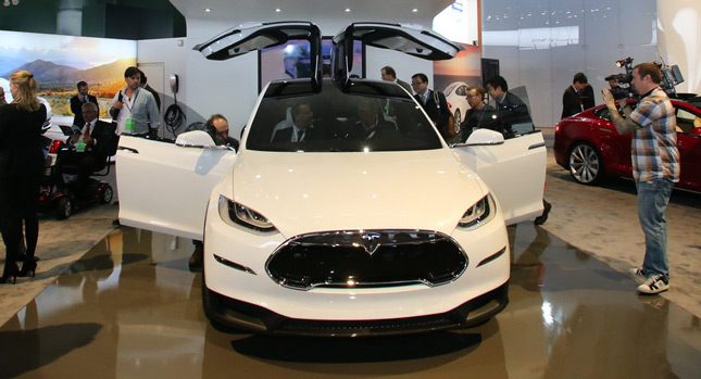 Tesla отлага старта на елекрическия джип