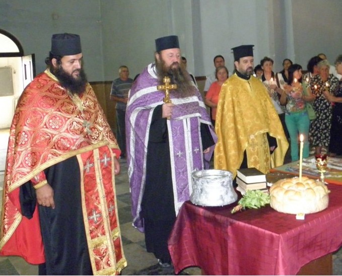 Попове на бунт след ремонт на храм