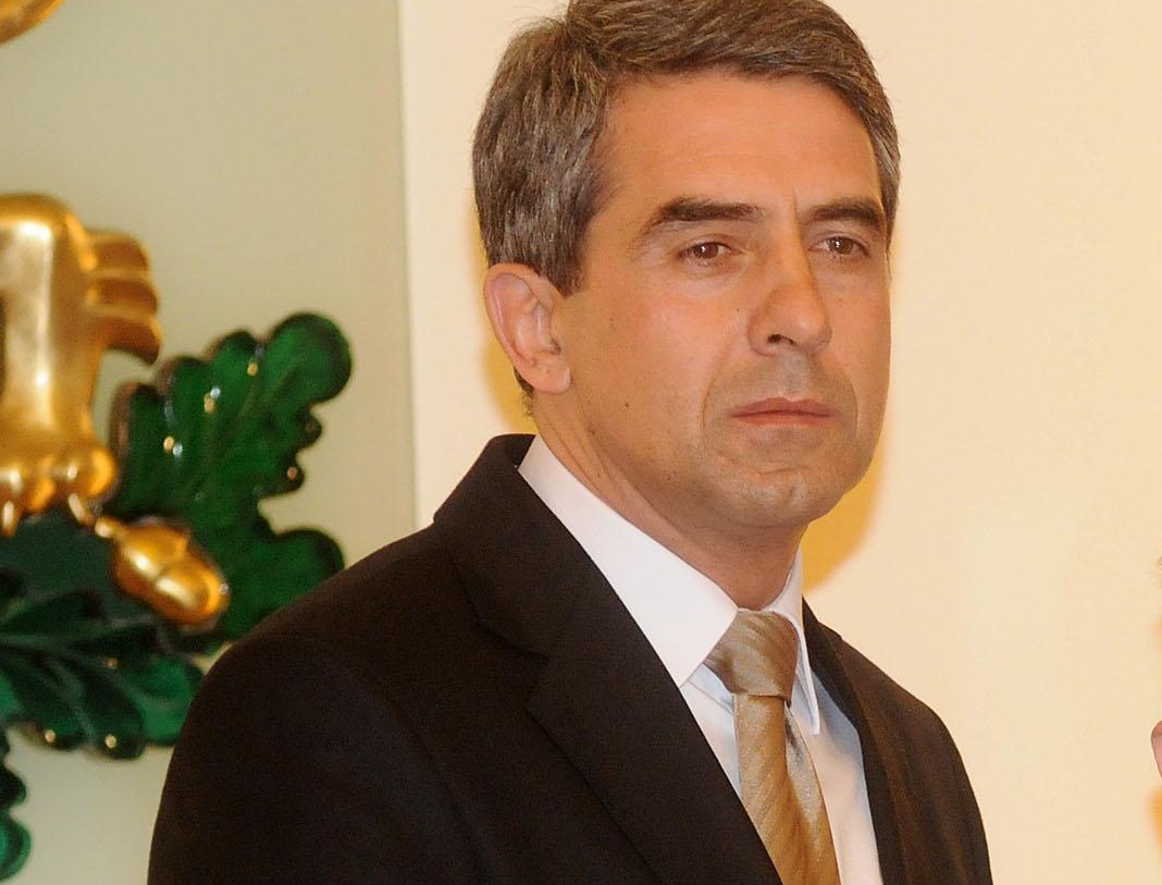 Плевнелиев зове евролидерите да не ни ползват във вътрешните си битки
