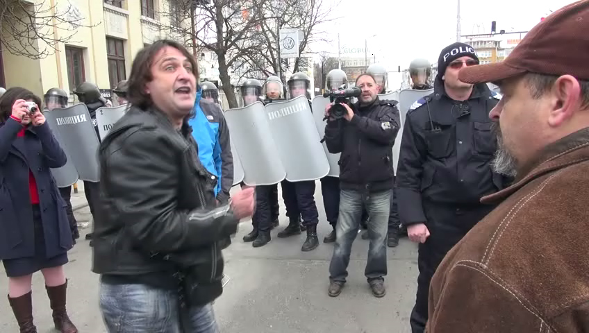 Скандалният Теодор пред БЛИЦ: Напъхали са ми думи в устата във видеото с Пламен!