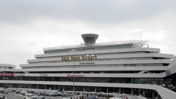 Стачка отмени 300 полета в Германия