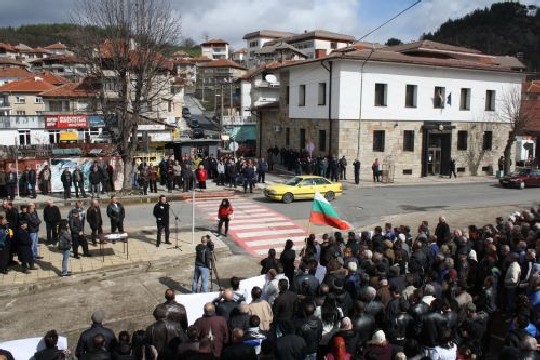 Златоград на бунт, плаши с нова Катуница