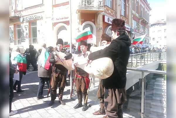 БЛИЦ TV: Гайдари озвучиха мижавия протест в Пловдив