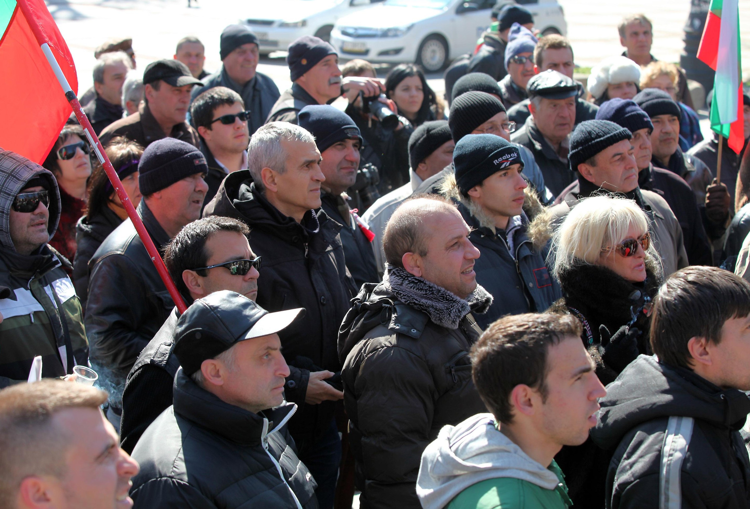 Мъж умря насред протеста пред СУ